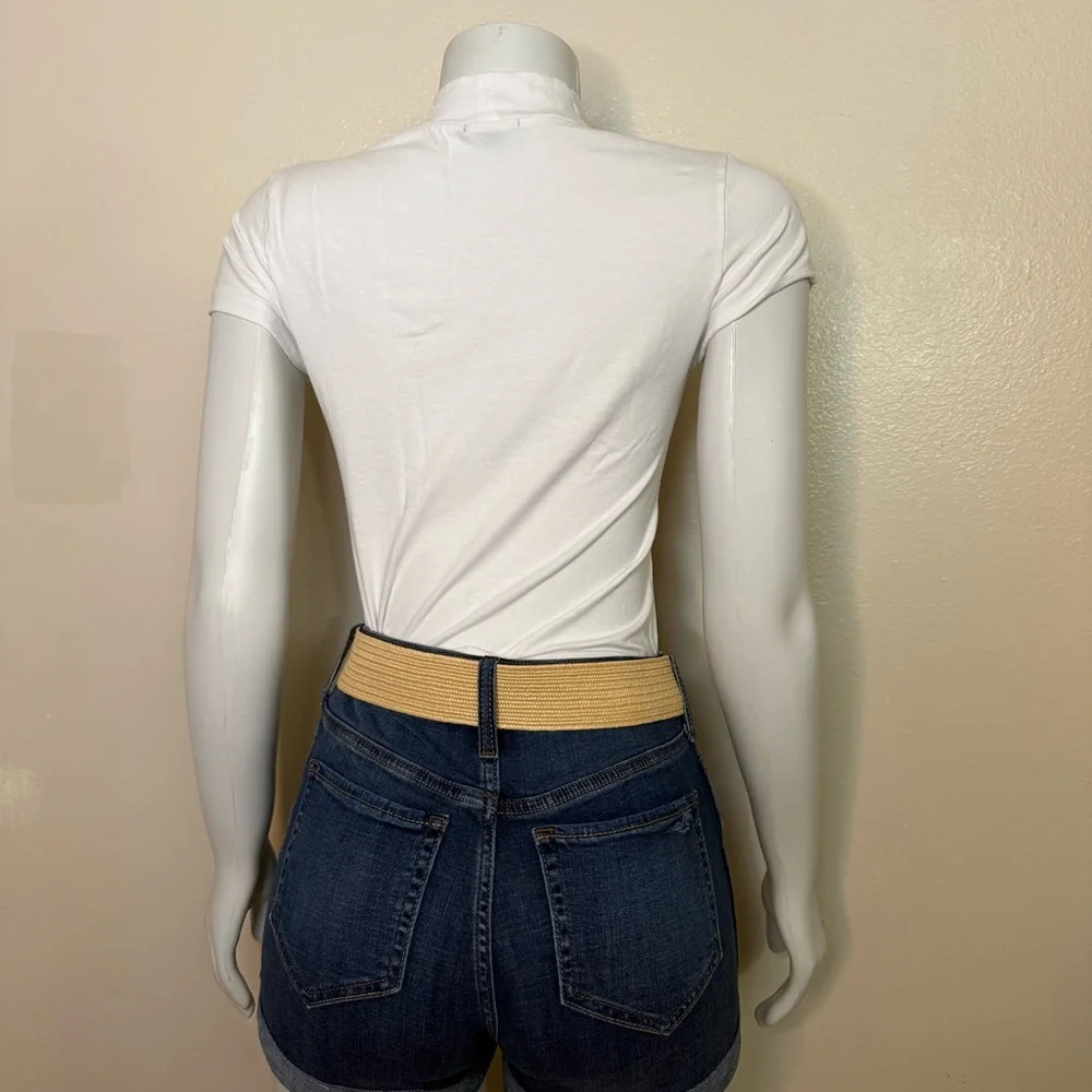 Beige paper stretchy waistband belt with gold tone circle buckle - Picture 5 of 8